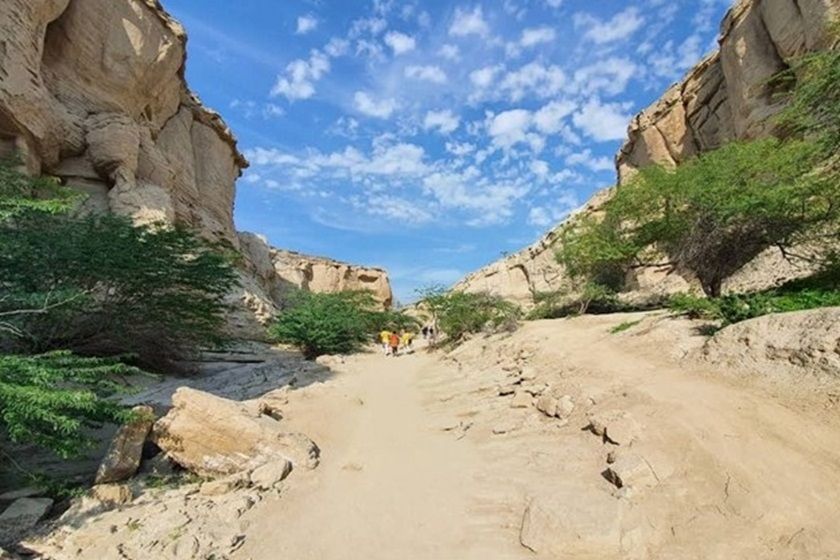 تنگه چاهکوه قشم