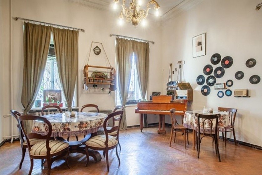 کافه دانته (Cafe Dante) تفلیس