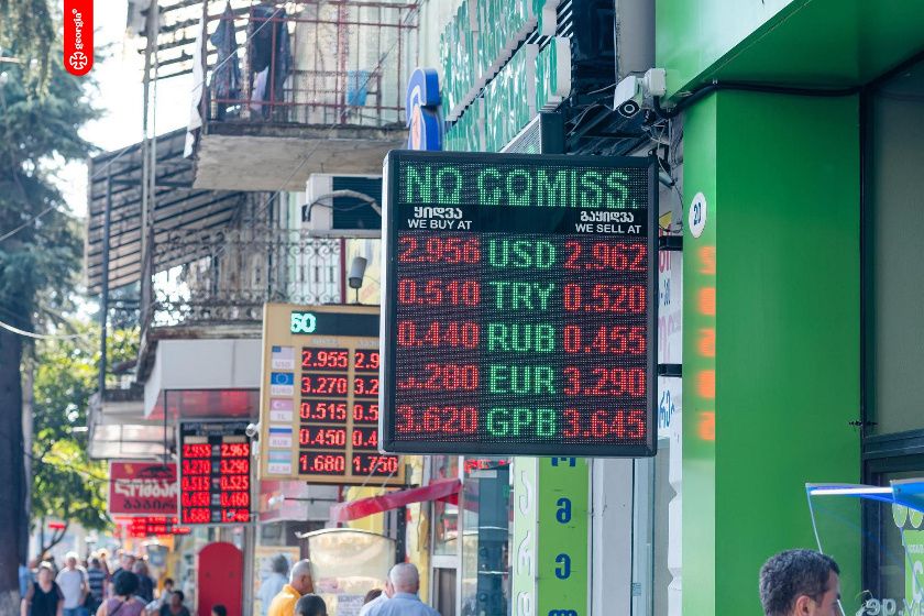 محدودیت در خروج ارز خارجی در تفلیس