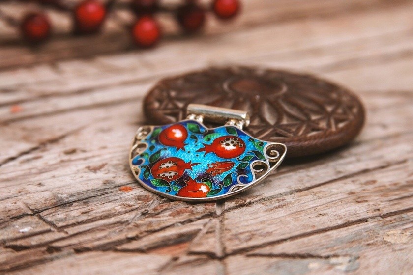 جواهرات میناکاری