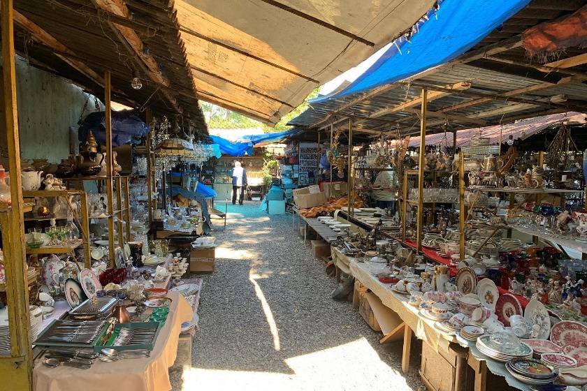 بازار دست‌فروشان درای بریج مارکت تفلیس